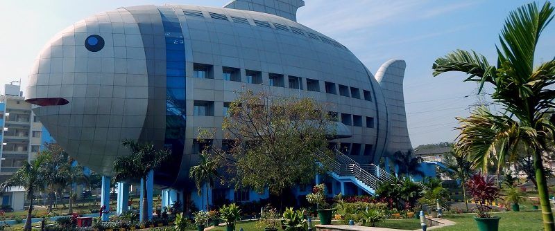 5 edifícios incomuns que são representações visuais de seu propósito